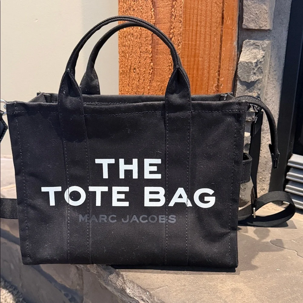 Marc Jacobs Black Canvas Tote Bag - Picture 2 of 10